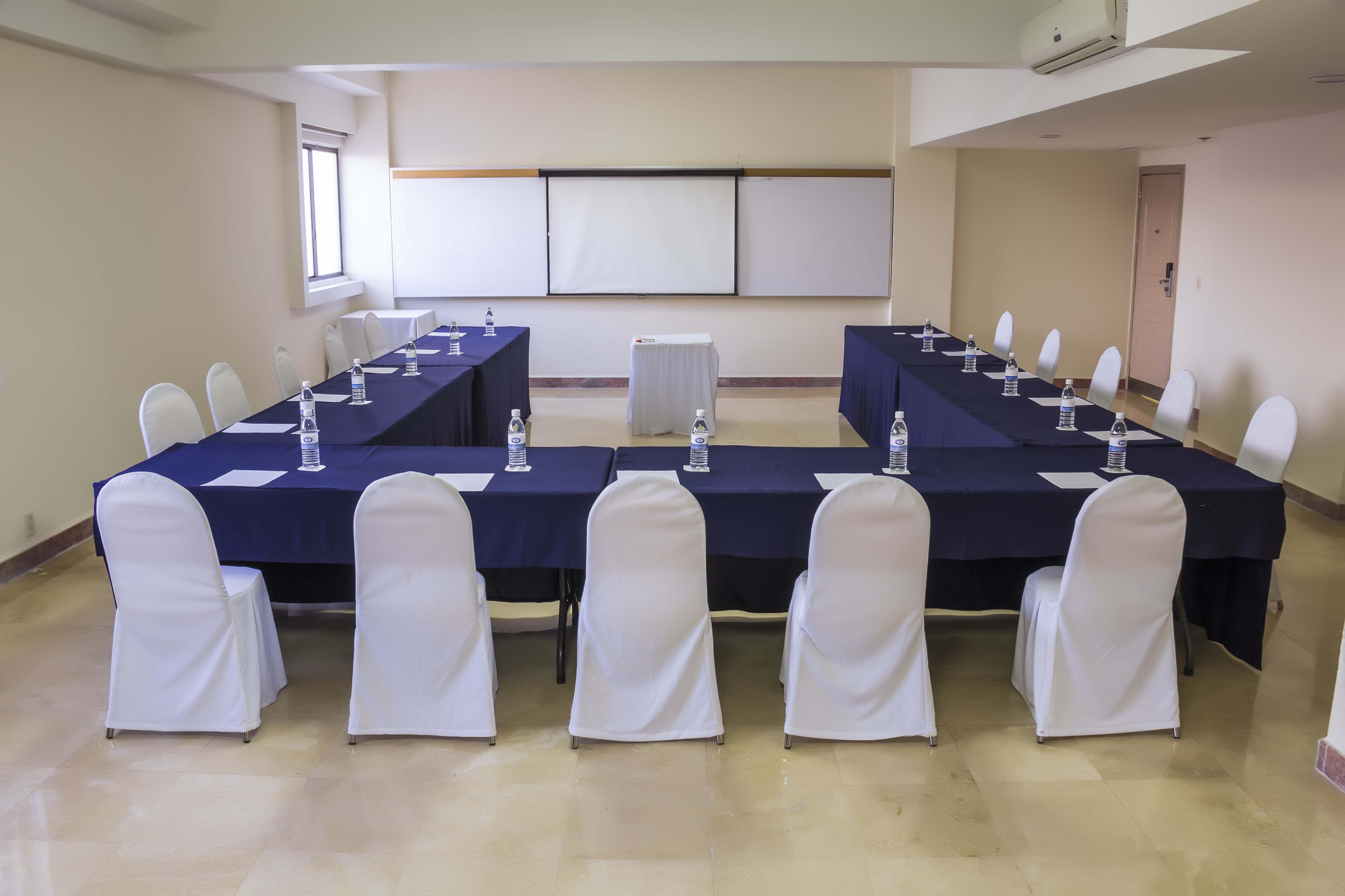 Imperio De Angeles Executive Leon Poliforum Ngoại thất bức ảnh