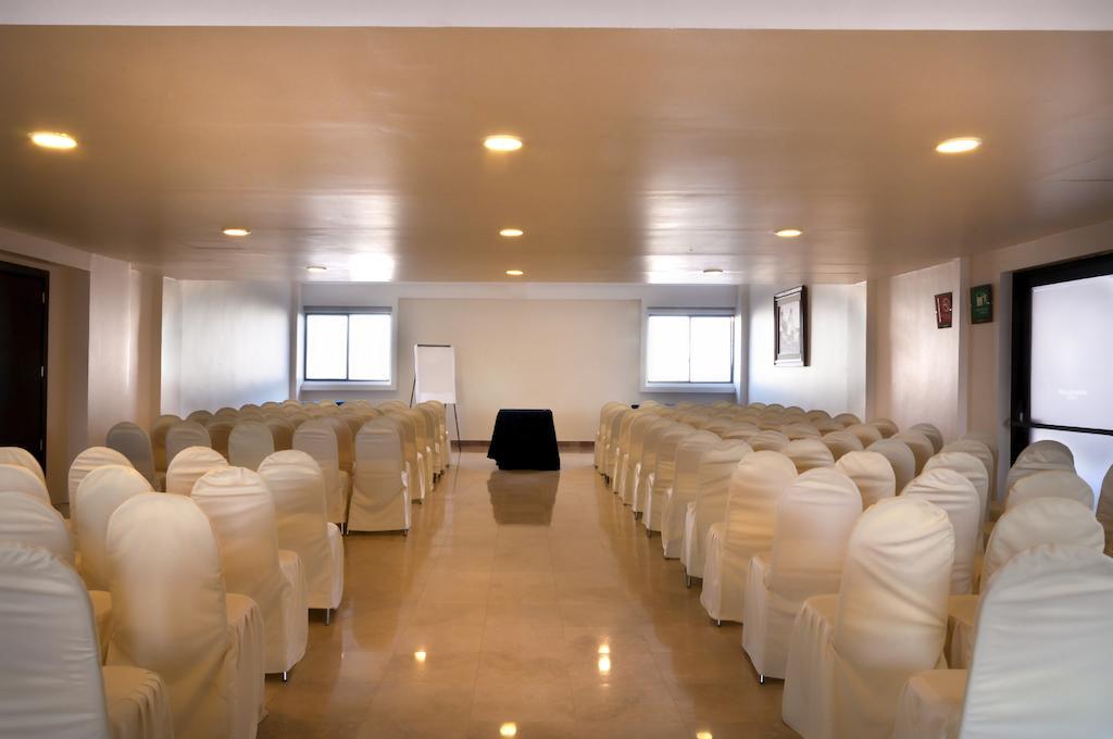 Imperio De Angeles Executive Leon Poliforum Ngoại thất bức ảnh