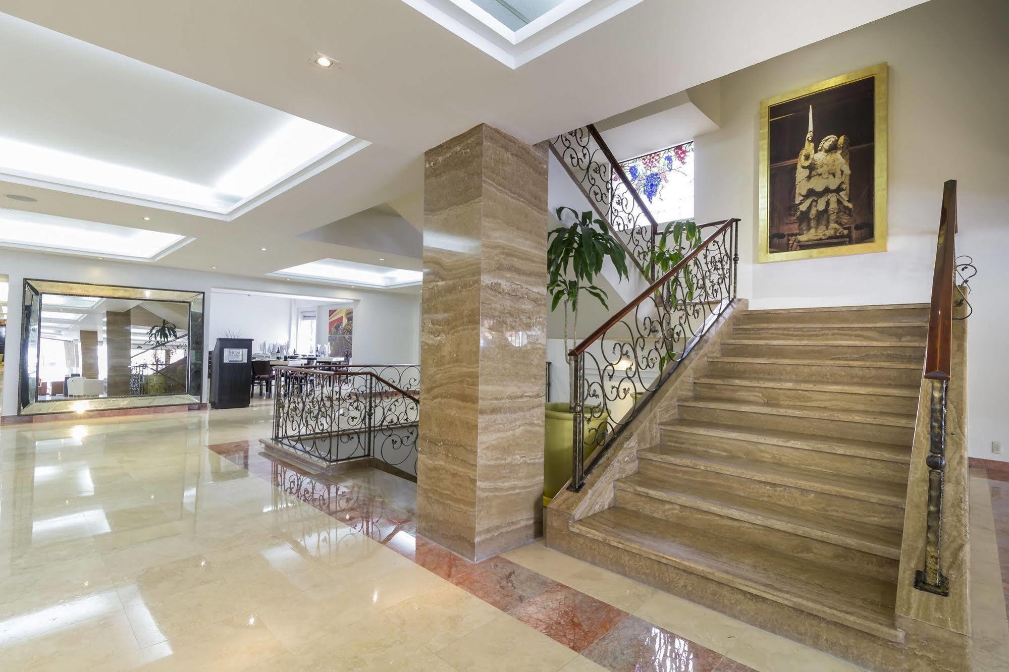 Imperio De Angeles Executive Leon Poliforum Ngoại thất bức ảnh