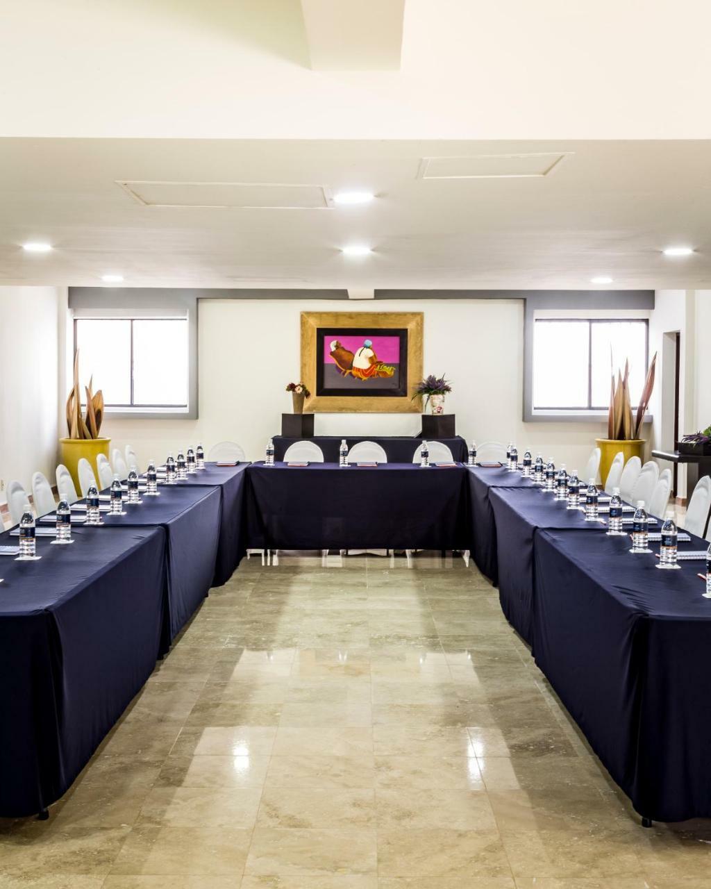 Imperio De Angeles Executive Leon Poliforum Ngoại thất bức ảnh